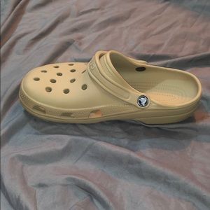 Men’s classic tan crocs size 10